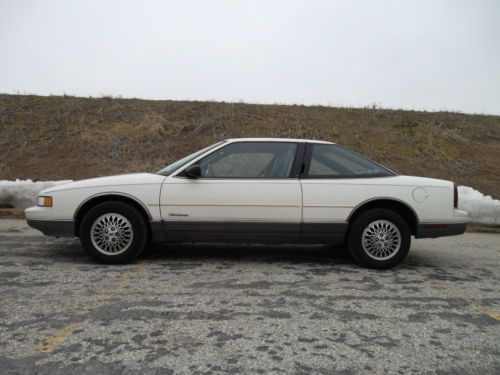 1988 oldsmobile cutlass supreme sl ****55,786 miles with fe-3 sport suspenstion