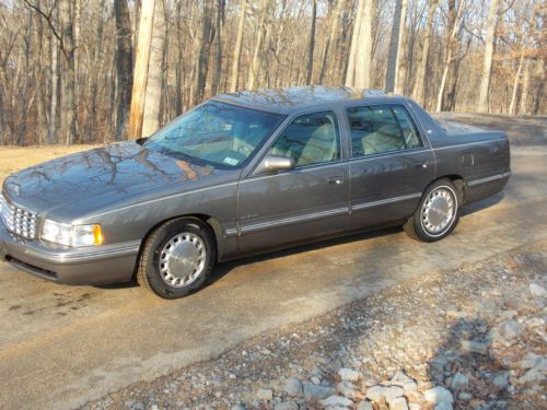 1999 cadillac deville base sedan 4-door 4.6l