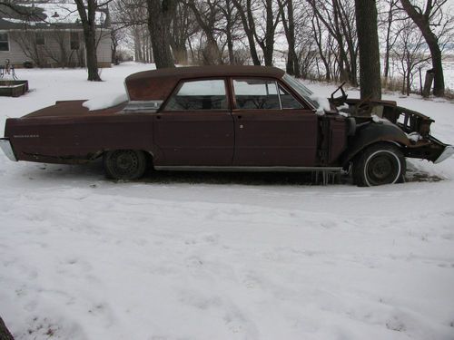 1966 mercury monterey breezeway 390 v8 parts car. good body/glass/chrome