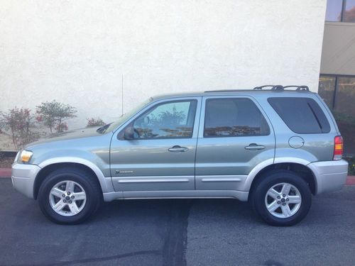 Hybrid awd 4wd 4x4 southern california 30mpg combined w/leather + navigation