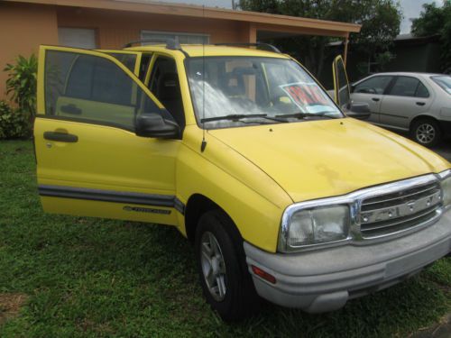 2003 chevrolet tracker lt sport utility 4-door 2.0l