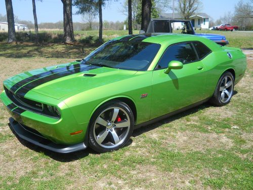 2011 dodge challenger srt8 green with envy mint condition