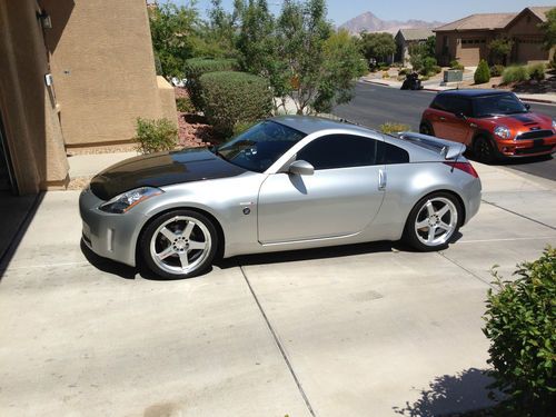 2005 nissan 350z touring nismo leather beautiful condition !
