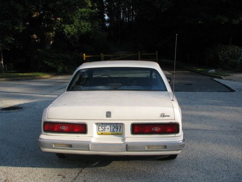 1987 buick riviera luxury coupe 2-door 3.8l