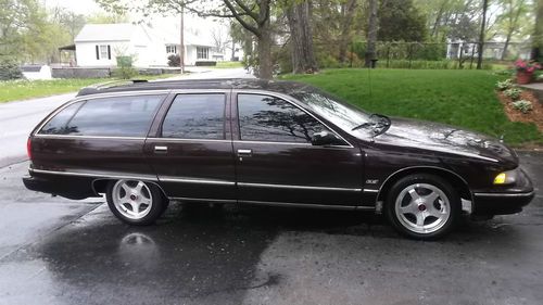 Classic wagon hot rod lt1 v8-new17" ss wheels-dual pwr seats-2 owner-very nice