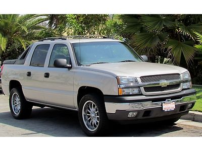 2005 chevrolet avalanche ls 1500 clean one owner tow package