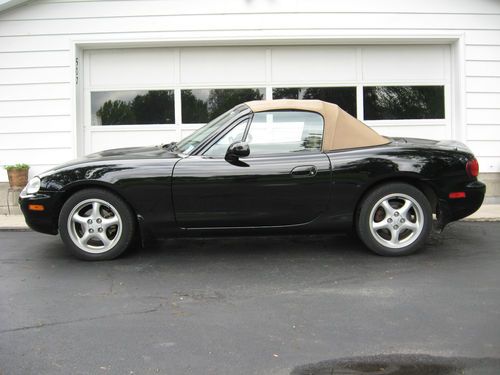 1999 mazda miata base convertible 2-door 1.8l