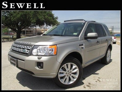 2011 lr2 only 14k miles!  awd panoramic sunroof alpine audio very clean!