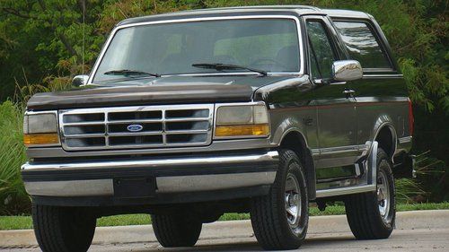 1992 ford bronco xlt 4x4 one fla. owner with 69,000 miles selling no reerve