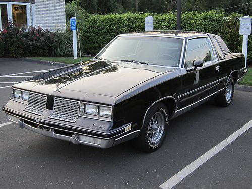 Find Used 1985 Oldsmobile Cutlass Supreme Brougham - V8 - Console