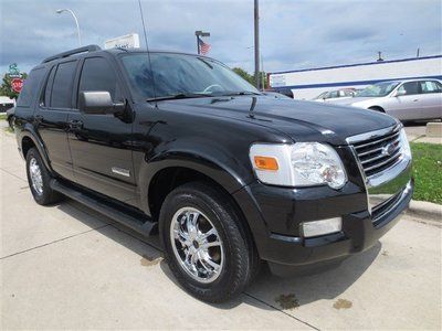 Black suv xlt low miles chrome wheels clean title finance air auto power ac