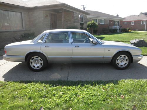 1999 jaguar xj8 base sedan 4-door 4.0l - no reserve!