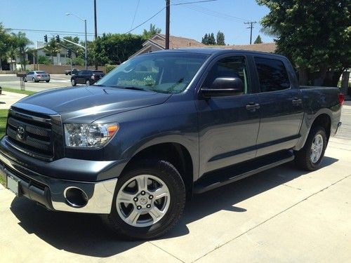 2010 toyota tundra crewmax 4x2 5.7l v8 gray sr5 (36k miles)