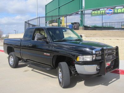 Look this nice low miles  one owner 1999 dodge ram 2500 4x4 texas own