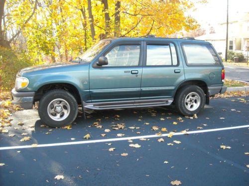 1996 ford explorer   xlt  v8  5 very good tires - must be picked up - as is