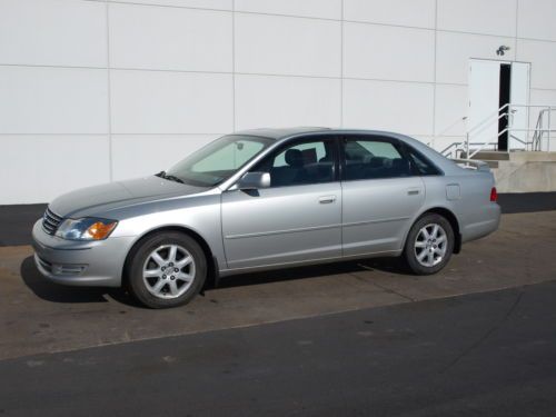 2003 avalon leather moon roof one owner automatic 6cyl 3.0 silver