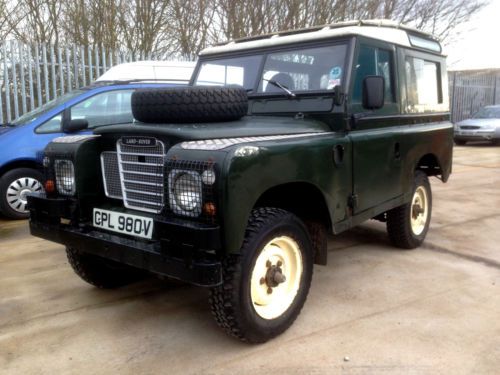 1980 landrover defender series 3 88 factory station wagon 2.25 petrol in green