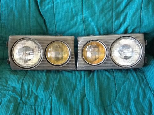 Pair of head lights fits all 123 series