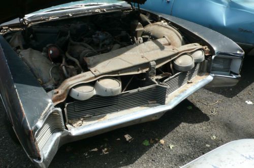 1966 buick riviera and not running for parts car black for parts