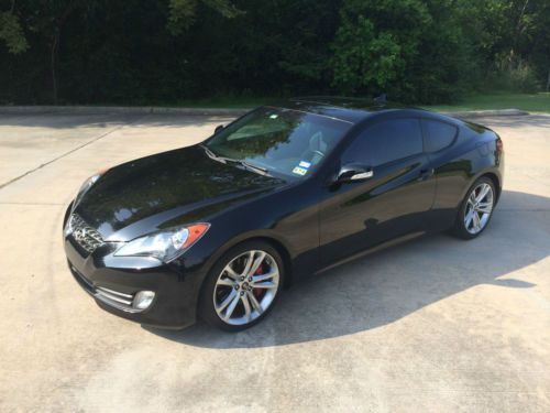 2010 hyundai genesis coupe track 3.8l 6 spd black/gray leather all options