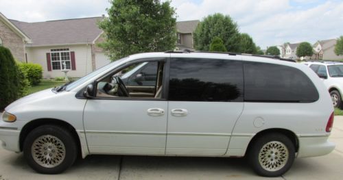 1997 town &amp; country lxi van