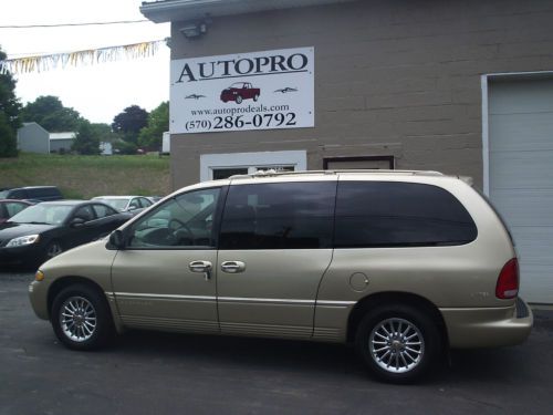 2000 chrysler town &amp; country limited awd