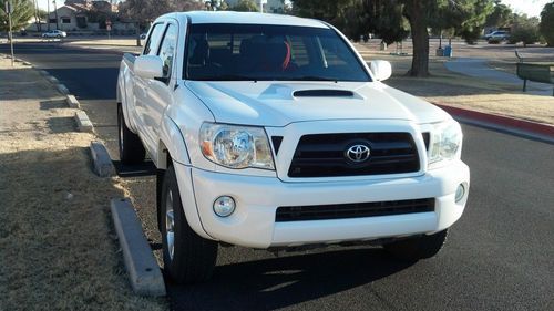 2007 toyota tacoma trd sport crew cab 4x4 long-bed white one-owner auto