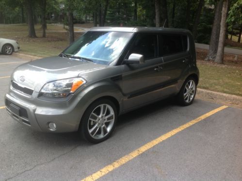 2011 kia soul sport hatchback 4-door 2.0l