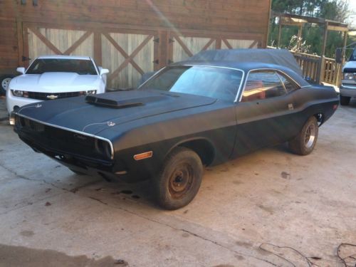 Real - 1970 dodge challenger t/a - 340 six pack - 4 speed - jh23j0b -