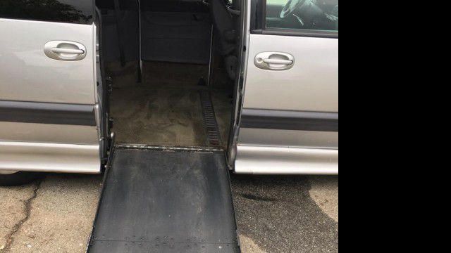 2000 Dodge Grand Caravan With Free Elec. Wheelchair *Mobility, Handicap Accessible van, US $9,100.00, image 3