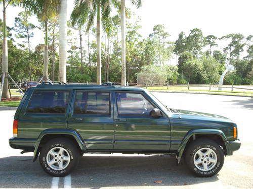 Florida  jeep cherokee  4x4 , never been off road ! extra clea, simple best