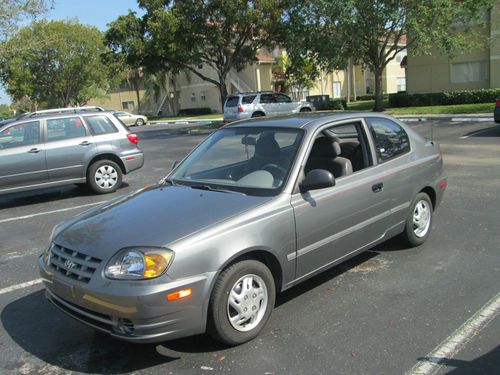 2003 hyundai accent gl hatchback 3-door 1.6l