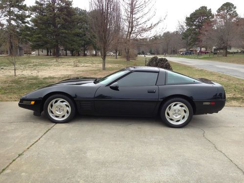 1994 chevrolet corvette base hatchback 2-door 5.7l black on black , auto 63k mil