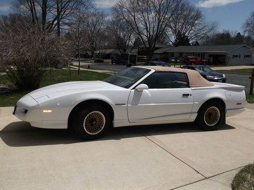 1991 pontiac firebird base coupe 2-door 5.0l