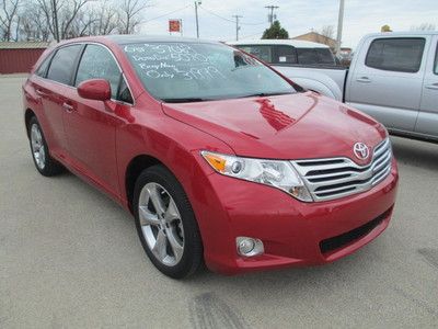 2012 toyota venza xle awd 5,000 miles - dealer demo with heated leather