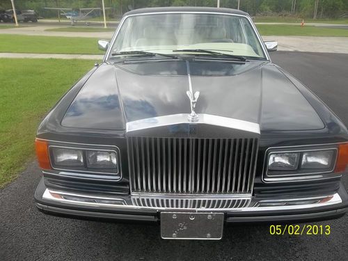 1985 rolls royce, silver spur, 37,117 miles,great condition,nice interior,paint.