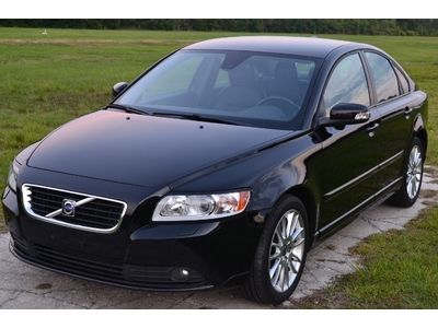 2010 volvo s40 fwd, 1 owner, only 44k miles, amazing condition, leather, auto