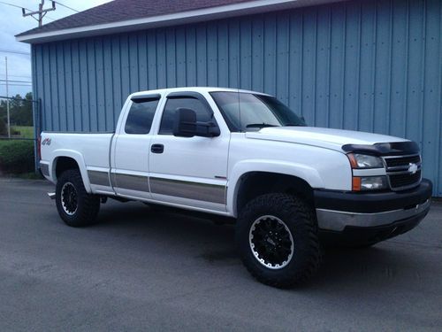 Sell used 2006 CHEVY SILVERADO 2500HD DURAMAX DIESEL 4X4 ...