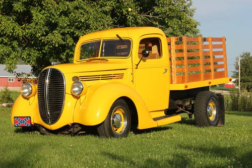 1938 ford flat bed stake side show ready, restored, street rod, antique truck