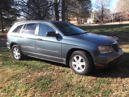 Beautiful 63k low mileage 2006 chrysler pacifica 5dr wgn suv v6 great gas mileag