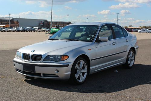 2004 bmw 330xi base sedan 4-door 3.0l