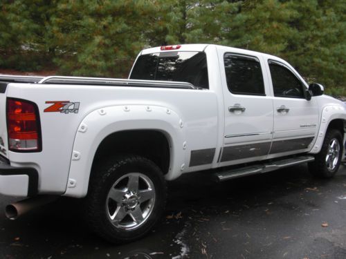 Rain Guards For Trucks >> Sell used 2011 GMC SIERRA DENALI 2500 DIESEL in Norwalk ... Rain Guards For Trucks >> Sell used 2011 GMC SIERRA DENALI 2500 DIESEL in Norwalk ...