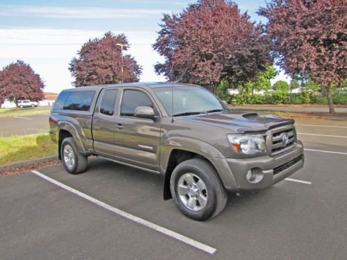 Toyota Tacoma Canopy >> Sell used 2010 Toyota Tacoma Access Cab SR5 Sport TRD 4x4 with canopy in Vancouver, Washington ... Toyota Tacoma Canopy >> Sell used 2010 Toyota Tacoma Access Cab SR5 Sport TRD 4x4 with canopy in Vancouver, Washington ...