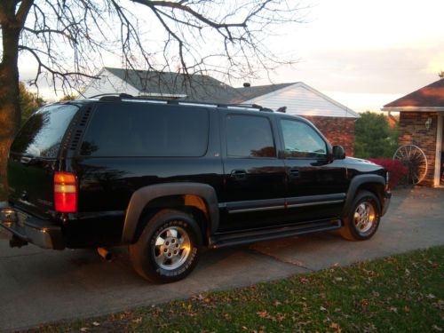 Chevrolet suburban - 2001 - 4wd - one owner
