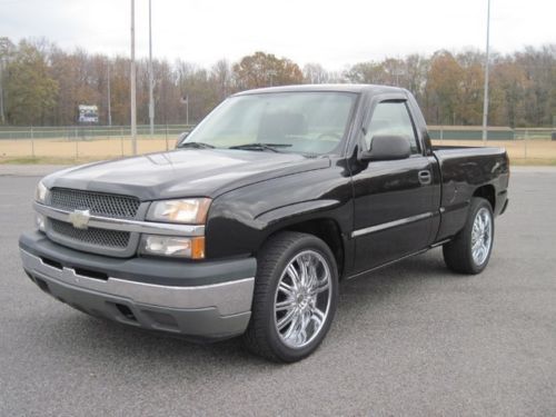 05 chevy 1500 w/t 5 speed manual bed liner v6 black