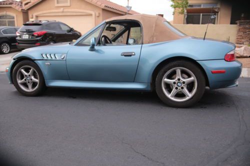 2001 bmw z3 roadster convertible 2.5i - very low miles - no reserve