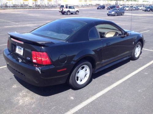 2001 mustang coupe 2dr 3.8l dallas,tx highway miles, drives perfect! no reserve!