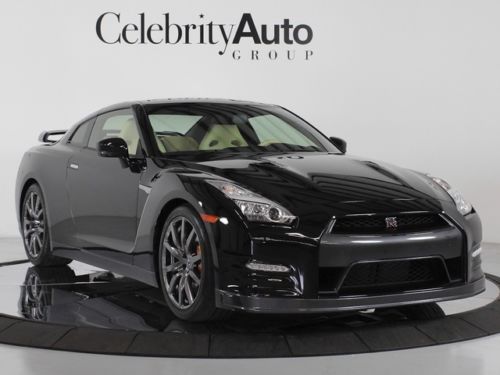 Sell Used 2015 Nissan Gt R Awd Premium Interior Package Jet