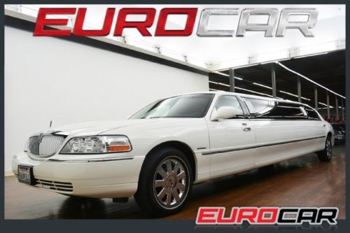2005 lincoln limousine privately owned white town car limousine