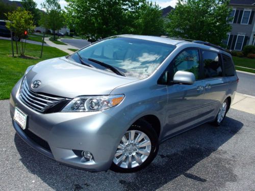 2011 toyota sienna limited loaded: nav, dvd, rear camera, leather, sunroof ...